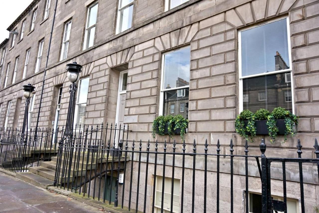 Joivy Exquisite Flat In The City Centre Edinburgh Exterior photo