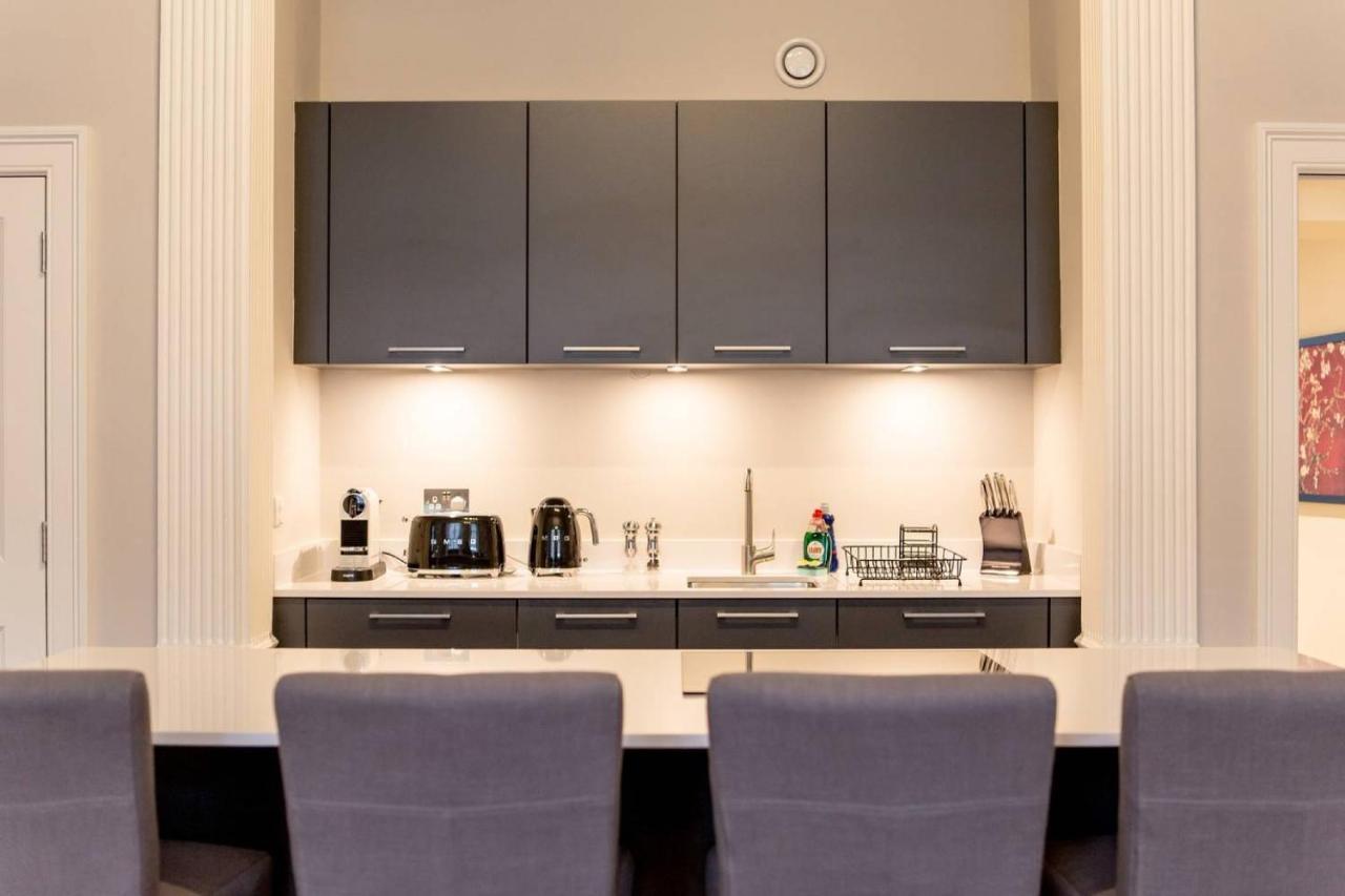 Joivy Exquisite Flat In The City Centre Edinburgh Exterior photo