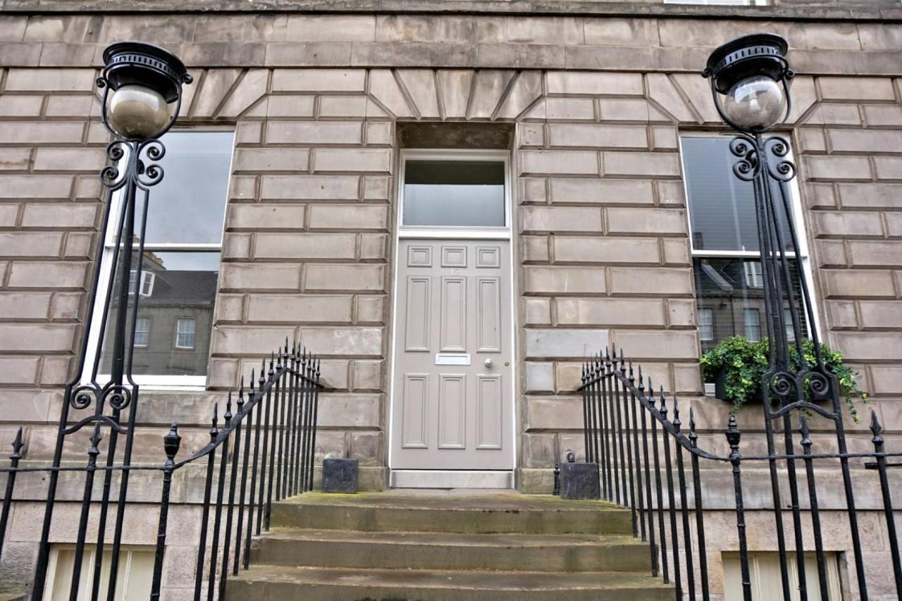 Joivy Exquisite Flat In The City Centre Edinburgh Exterior photo